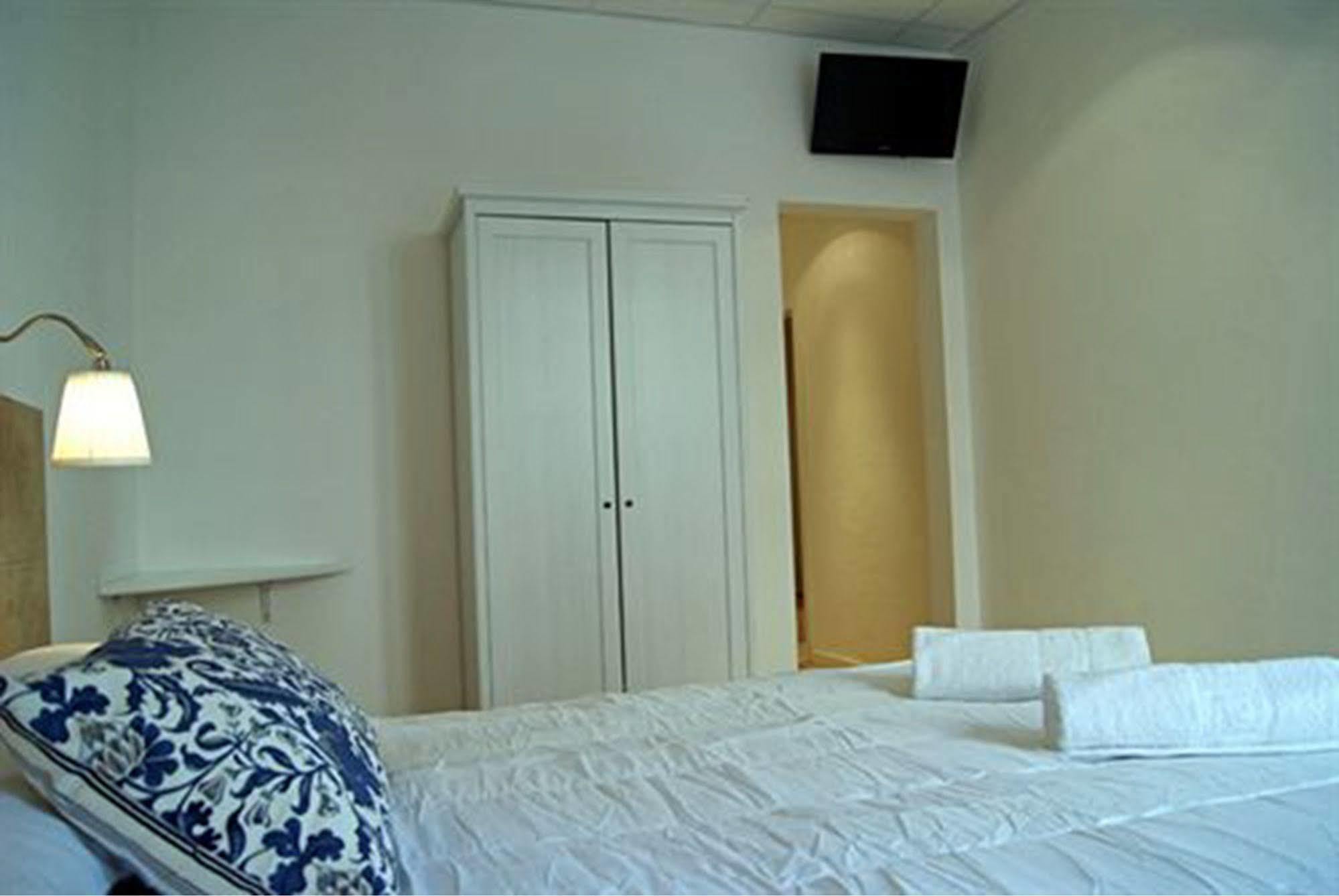 Hostal Martinval Barcelona Exterior foto